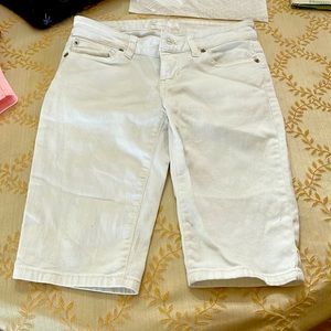 Guess vintage 1981 white denim Bermuda shorts